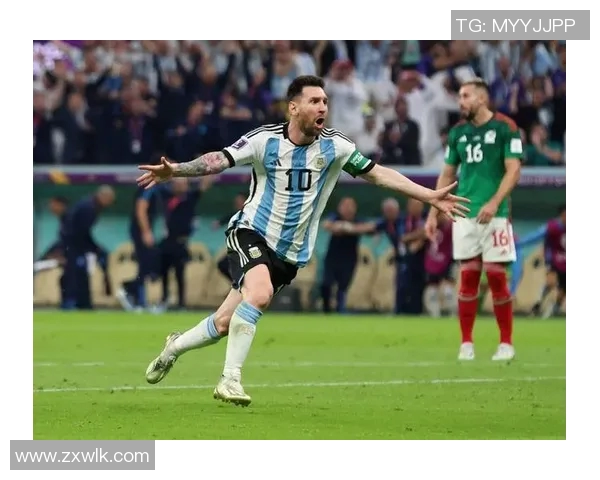 足球明星展现风采与魅力的精彩瞬间定格在镜头前的动人画面